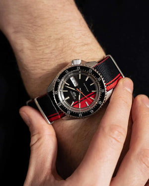 Seiko SRPK71 5 Sports “SKX-Inspired” Special Edition Automatic Men’s Watch Seiko