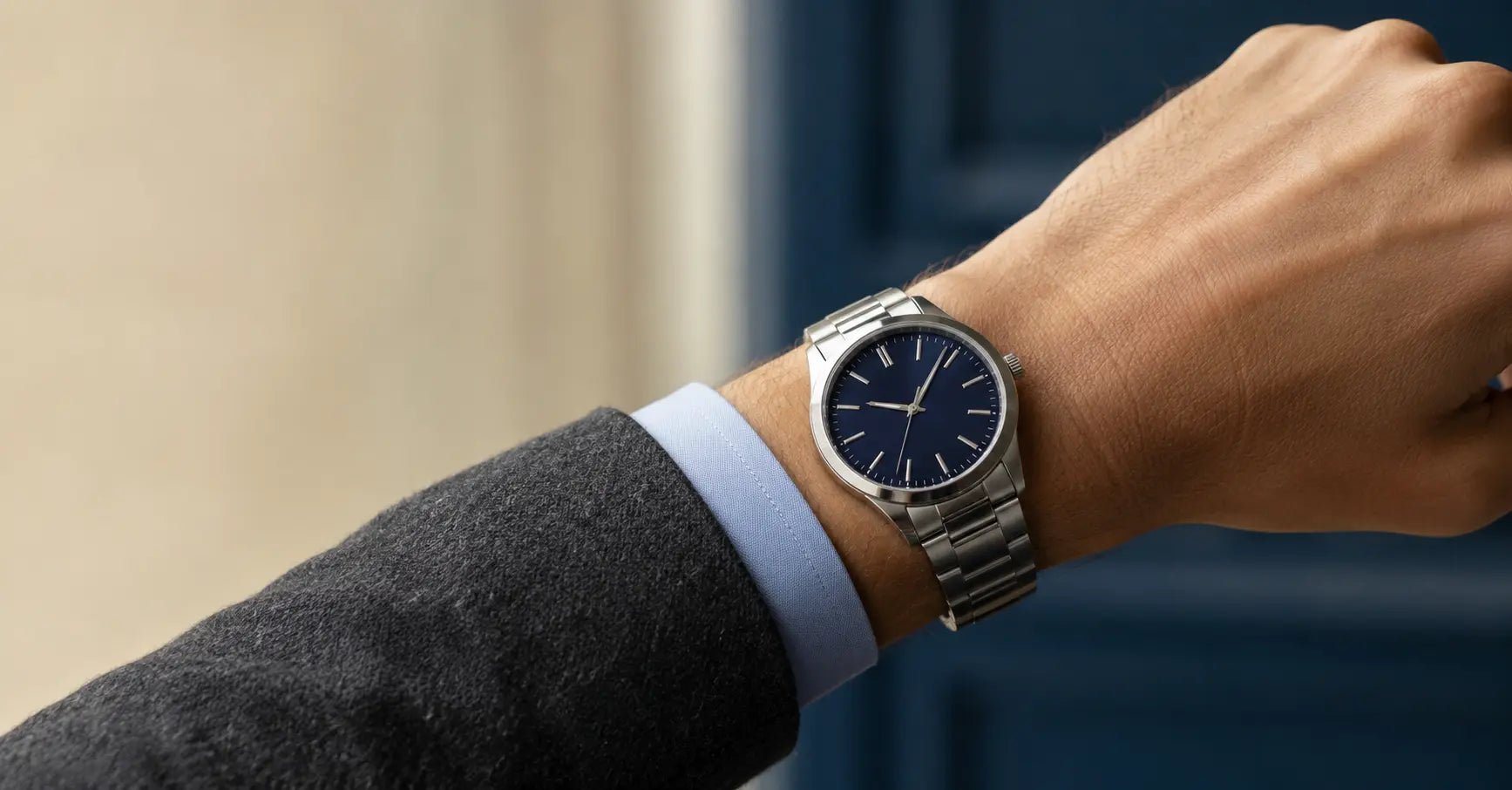 Best Men’s Watches for Small Wrists in the UK: 7 Compact Picks for 2026 - Watch Enclave