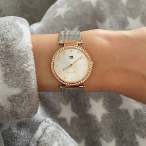 Tommy Hilfiger 1781863 Lynn Quartz Silver Dial Silver Mesh Bracelet Watch For Women Tommy Hilfiger