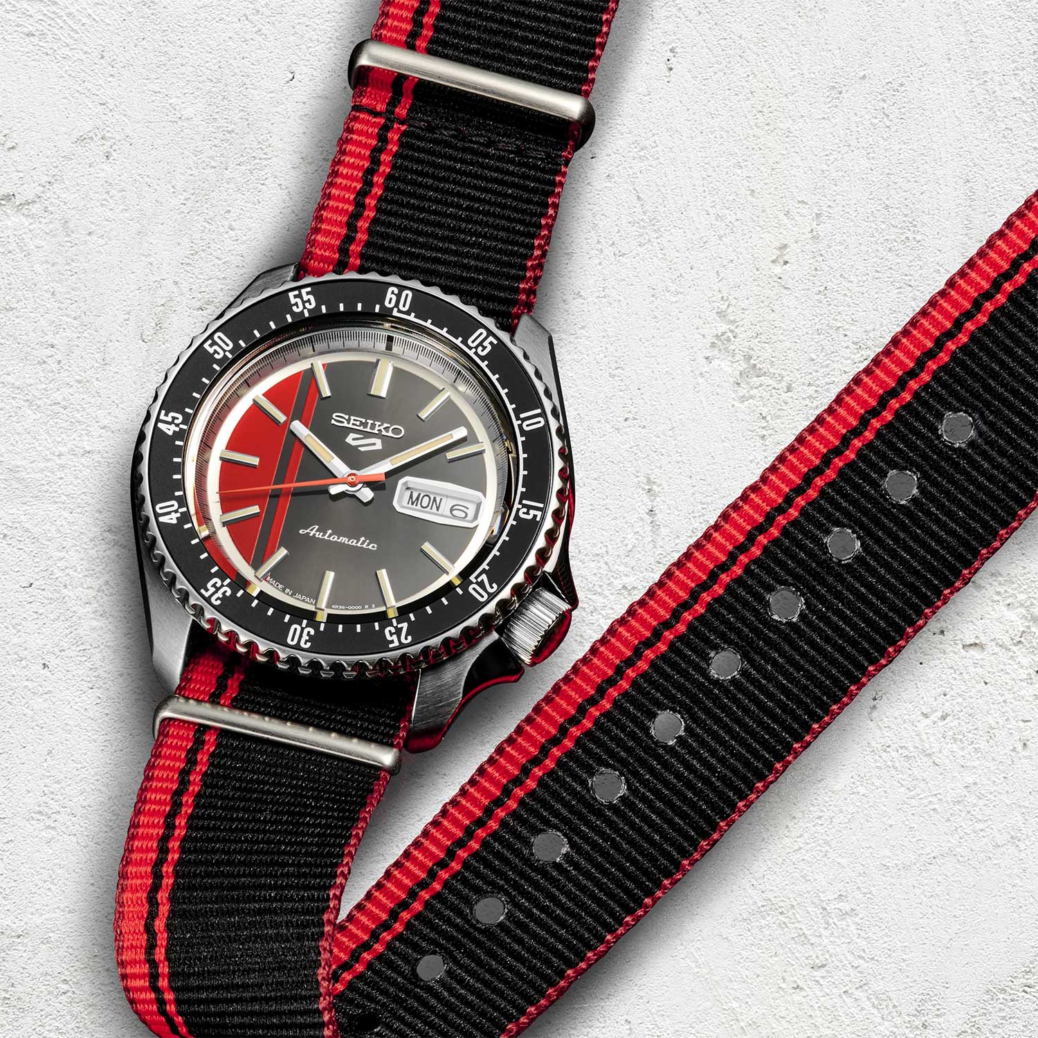 Seiko SRPK71 5 Sports “SKX-Inspired” Special Edition Automatic Men’s Watch Seiko