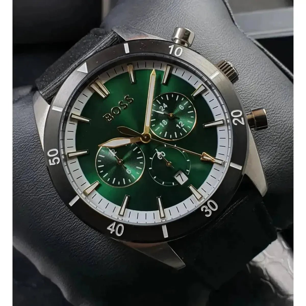 Hugo Boss Santiago Chronograph Quartz Men's Watch HB1513936 - Watch Enclave