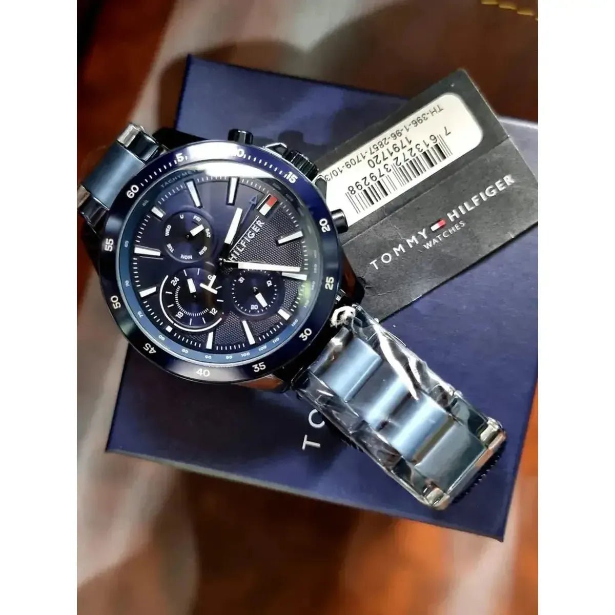 Tommy Hilfiger Bank Quartz Men's Watch 1791720 - Watch Enclave